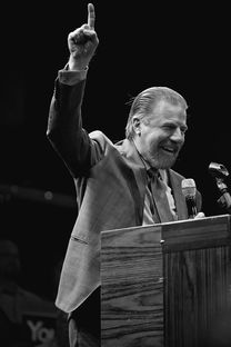 越南总理下令央行研究加密货币,越南央行官网